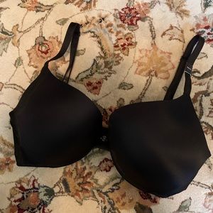 34 DD Victoria Secret Bra Very Sexy Push Up